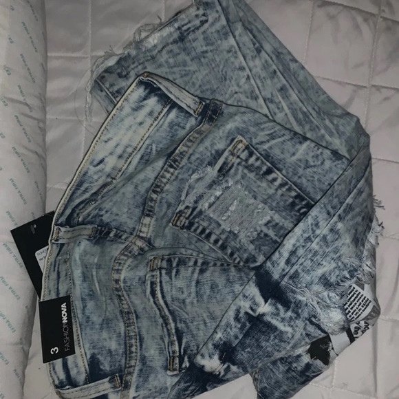 💕SOLD💕 FASHIONNOVA JEANS! - Picture 6 of 6